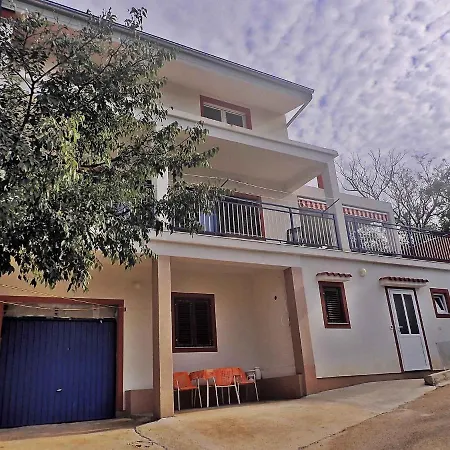 In Jasenice 35579