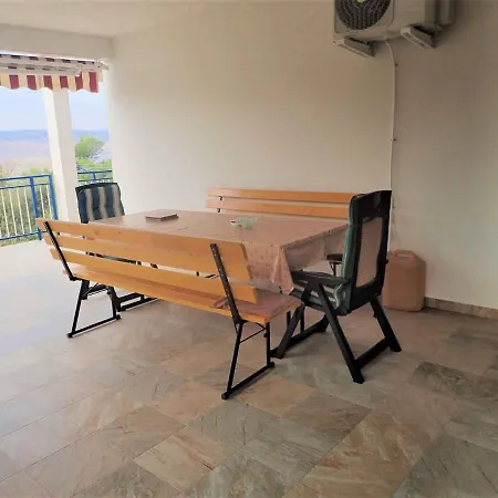 In Jasenice 35579 Apartmán Rovanjska