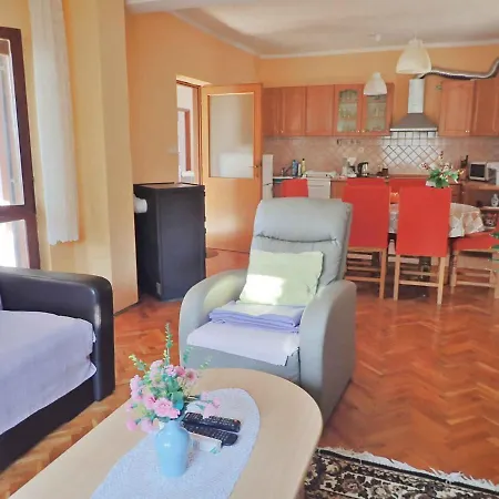 In Jasenice 35579 Apartmán Rovanjska